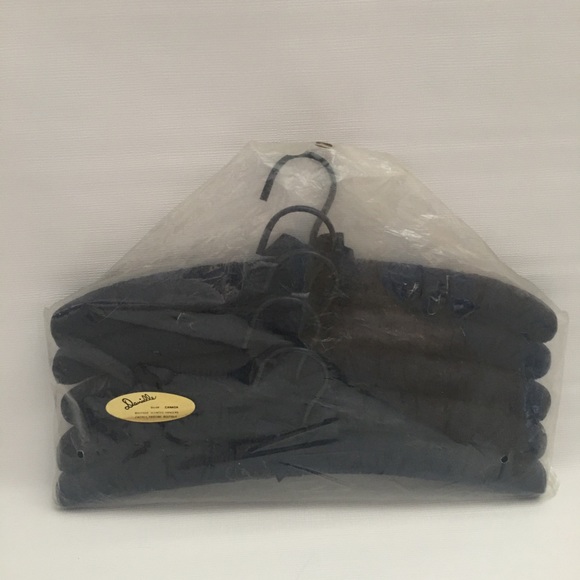 Vintage Hangers Satiny Covered Padded Scented Sealed Pkg of 5 Danielle of Canada - Picture 3 of 4